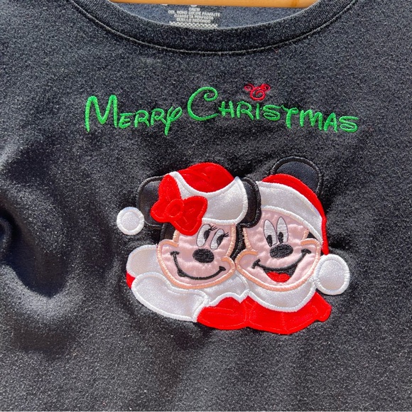 Old Navy Women’s Perfect Crew Long Sleeve Holiday Mickey & Minnie XS Black - Picture 2 of 8